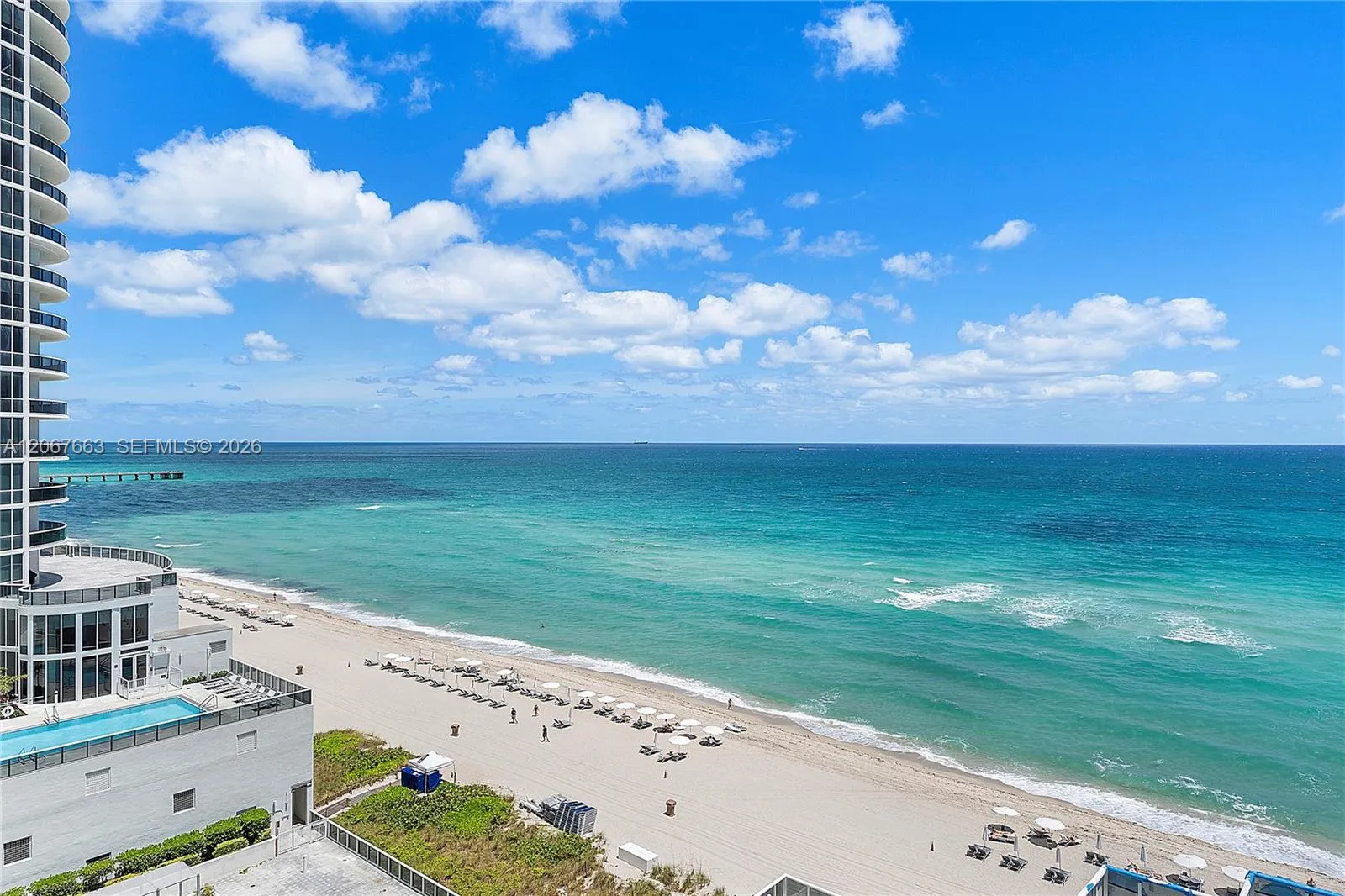 Foto de propiedad en 15811 Collins Avenue 902, Sunny Isles Beach, FL 33160 Sunny Isles Beach con MLS# 