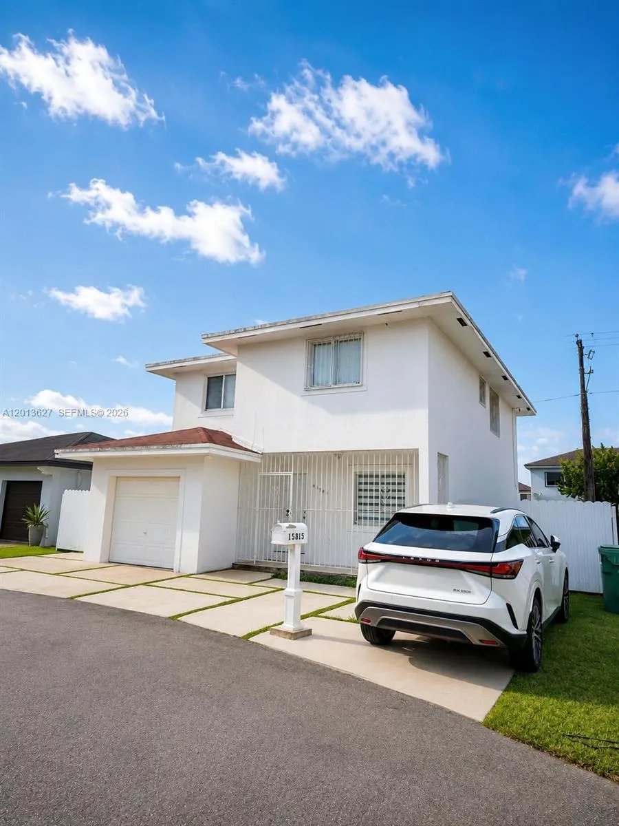 Foto de propiedad en 15815 SW 299th Terrace, Homestead, FL 33033 Homestead con MLS# 