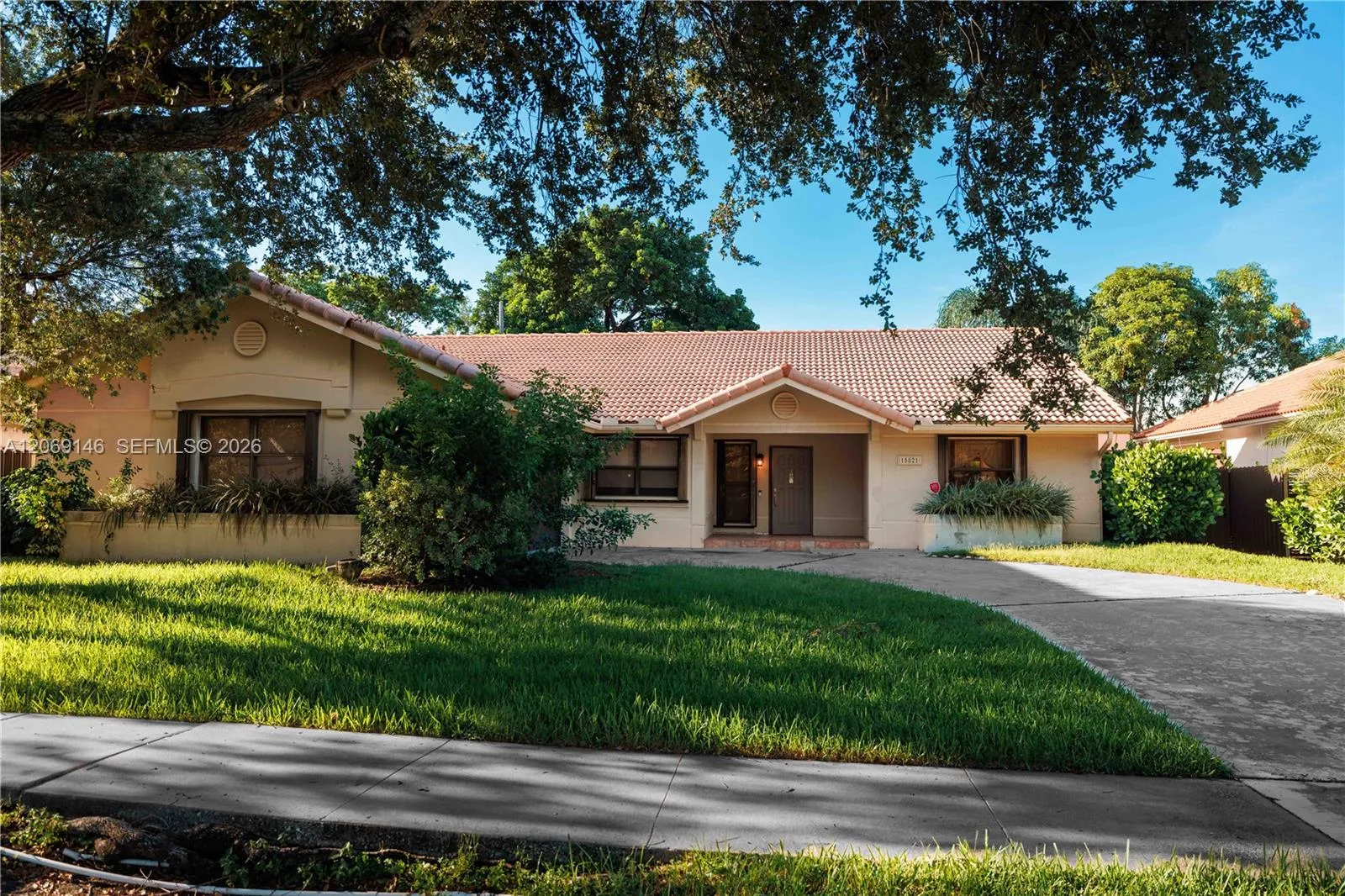 En Venta 15821 Huntridge Road, Davie, FL 33331, Davie, FL 33331