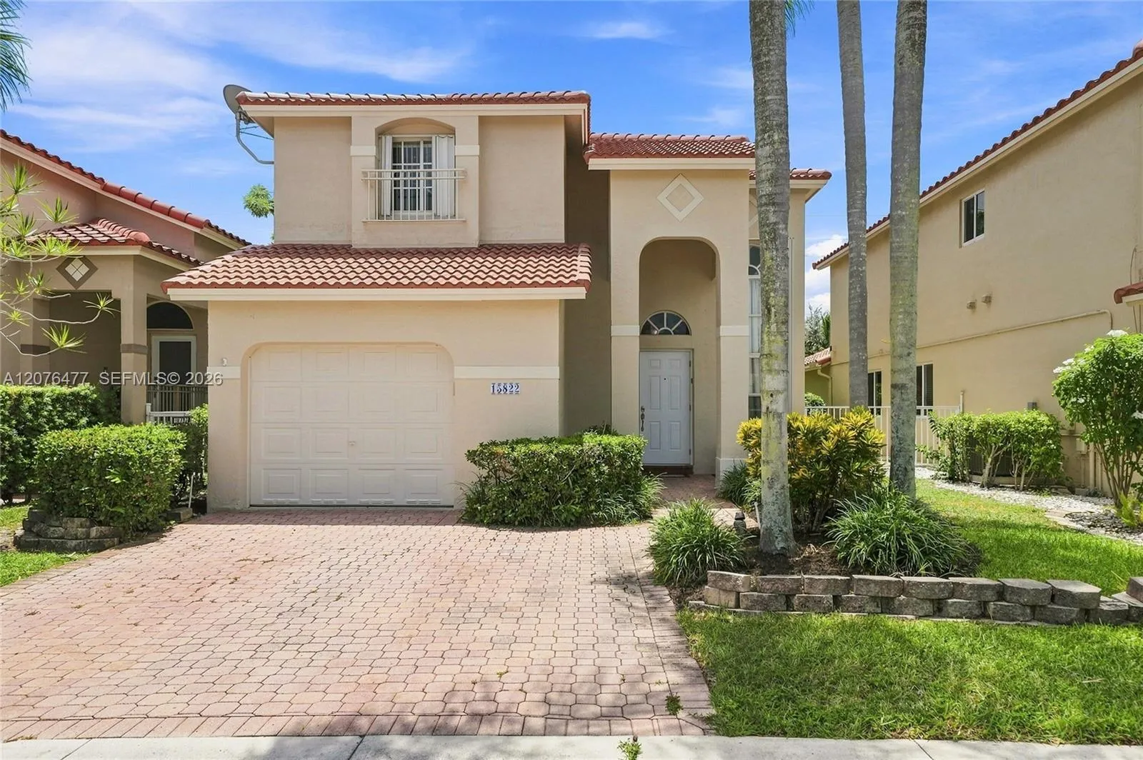 Foto de propiedad en 15822 SW 16th Court, Pembroke Pines, FL 33027 Pembroke Pines con MLS# 