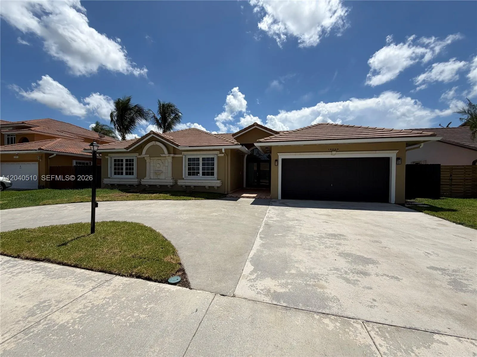 Foto de propiedad en 15836 SW 144th Place, Miami, FL 33177 Miami con MLS# 