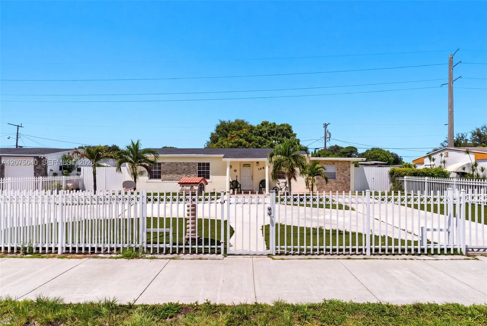 En Venta 15850 NW 18th Place, Miami Gardens, FL 33054, Miami Gardens, FL 33054