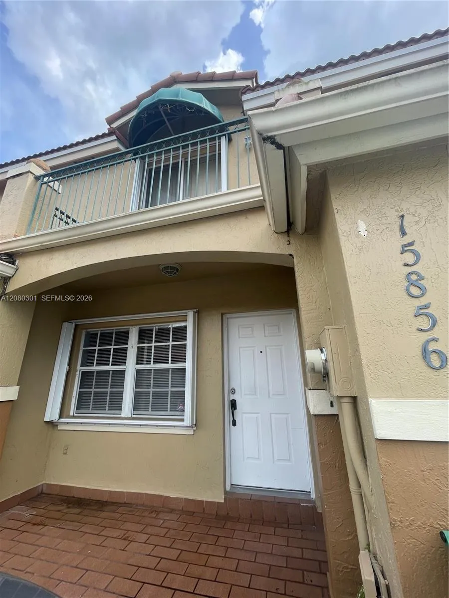 En Renta 15856 SW 71st Street, Miami, FL 33193, Miami, FL 33193