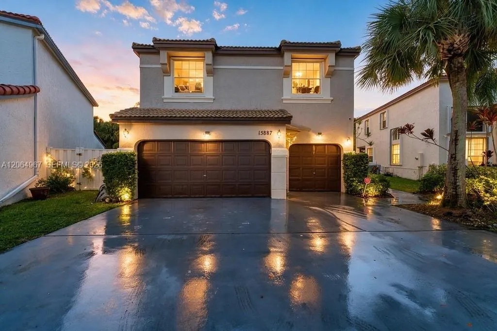 En Venta 15887 NW 11th Street, Pembroke Pines, FL 33028, Pembroke Pines, FL 33028