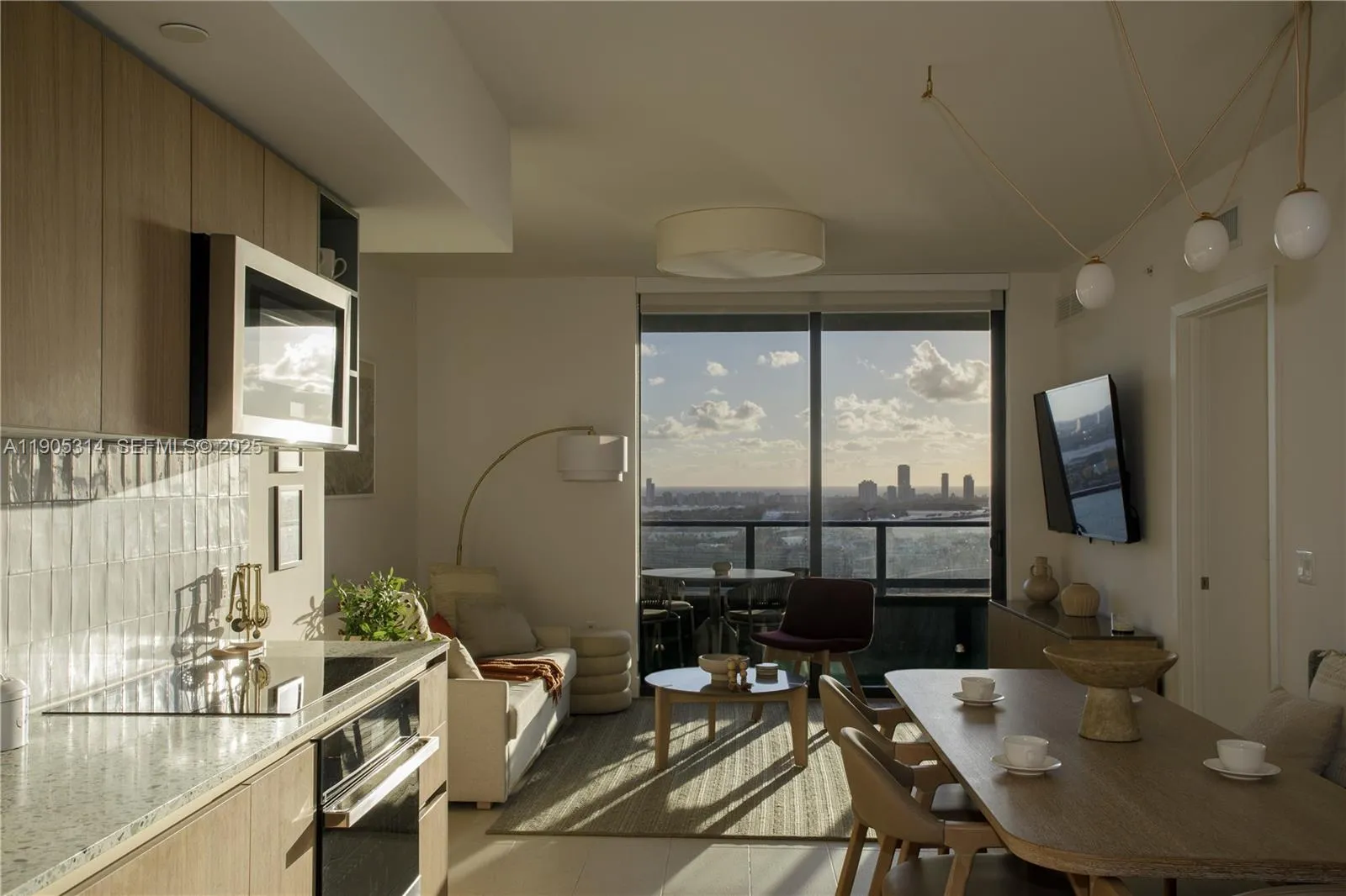 Foto de propiedad en 159 NE 6th Street 2816, Miami, FL 33132 Miami con MLS#