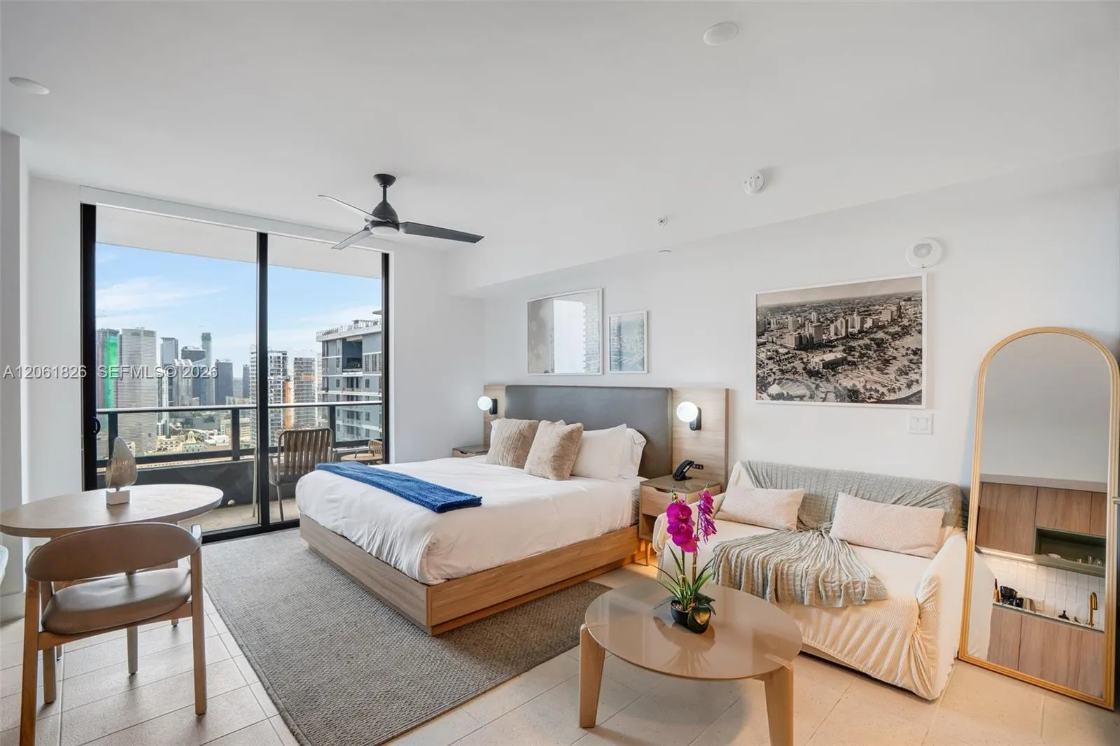 Foto de propiedad en 159 NE 6th Street 3212, Miami, FL 33132 Miami con MLS# 