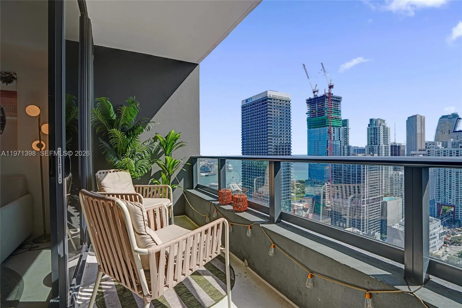 Foto de propiedad en 159 NE 6th Street 3214, Miami, FL 33132 Miami con MLS# 