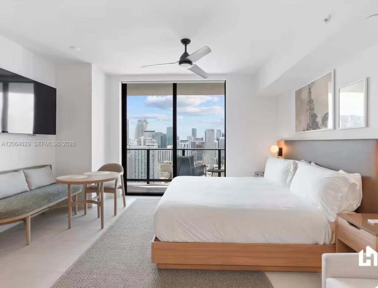 Foto de propiedad en 159 NE 6th Street 3506, Miami, FL 33132 Miami con MLS# 