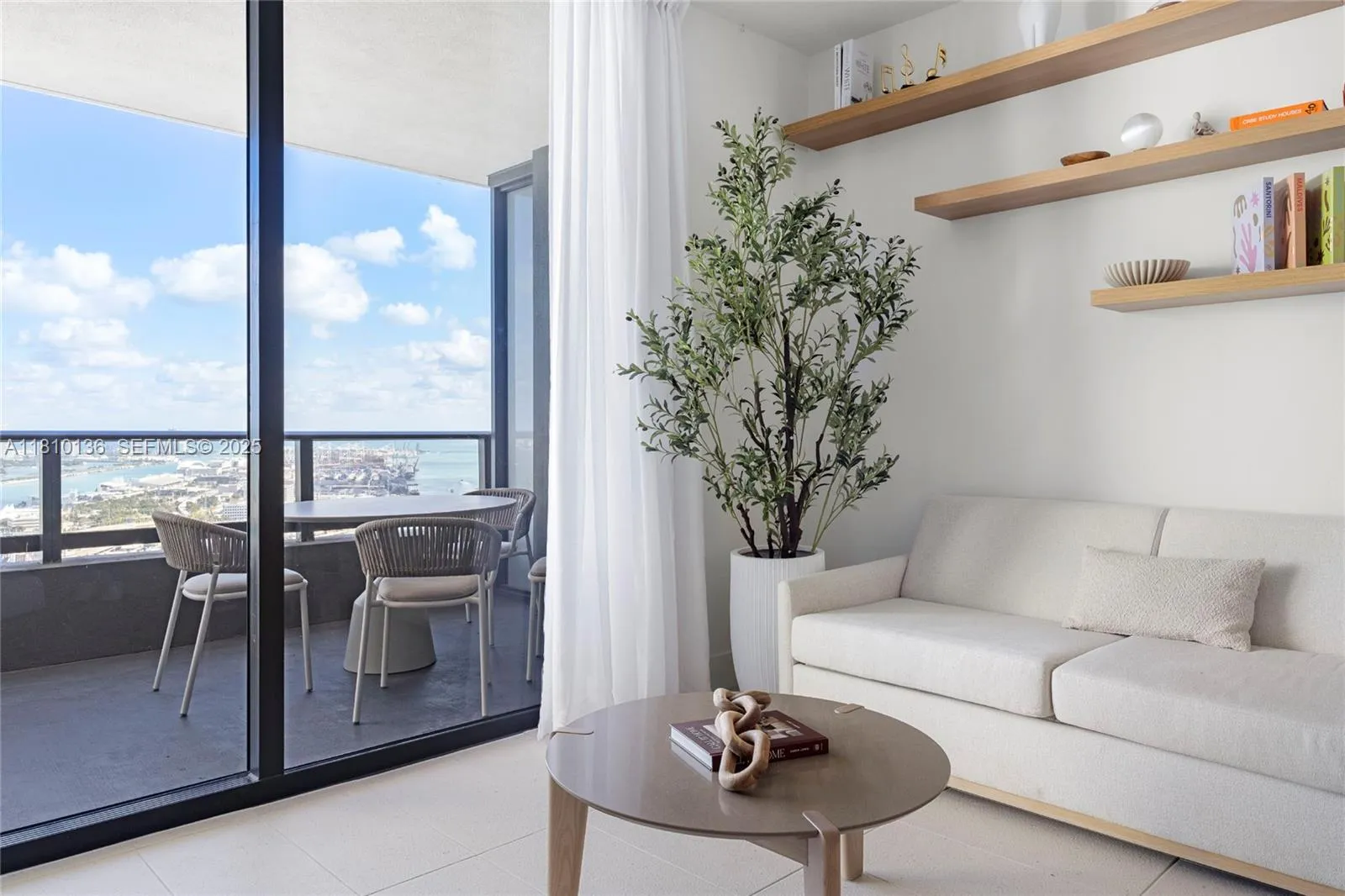 En Renta 159 NE 6th Street 3615, Miami, FL 33132, Miami, FL 33132