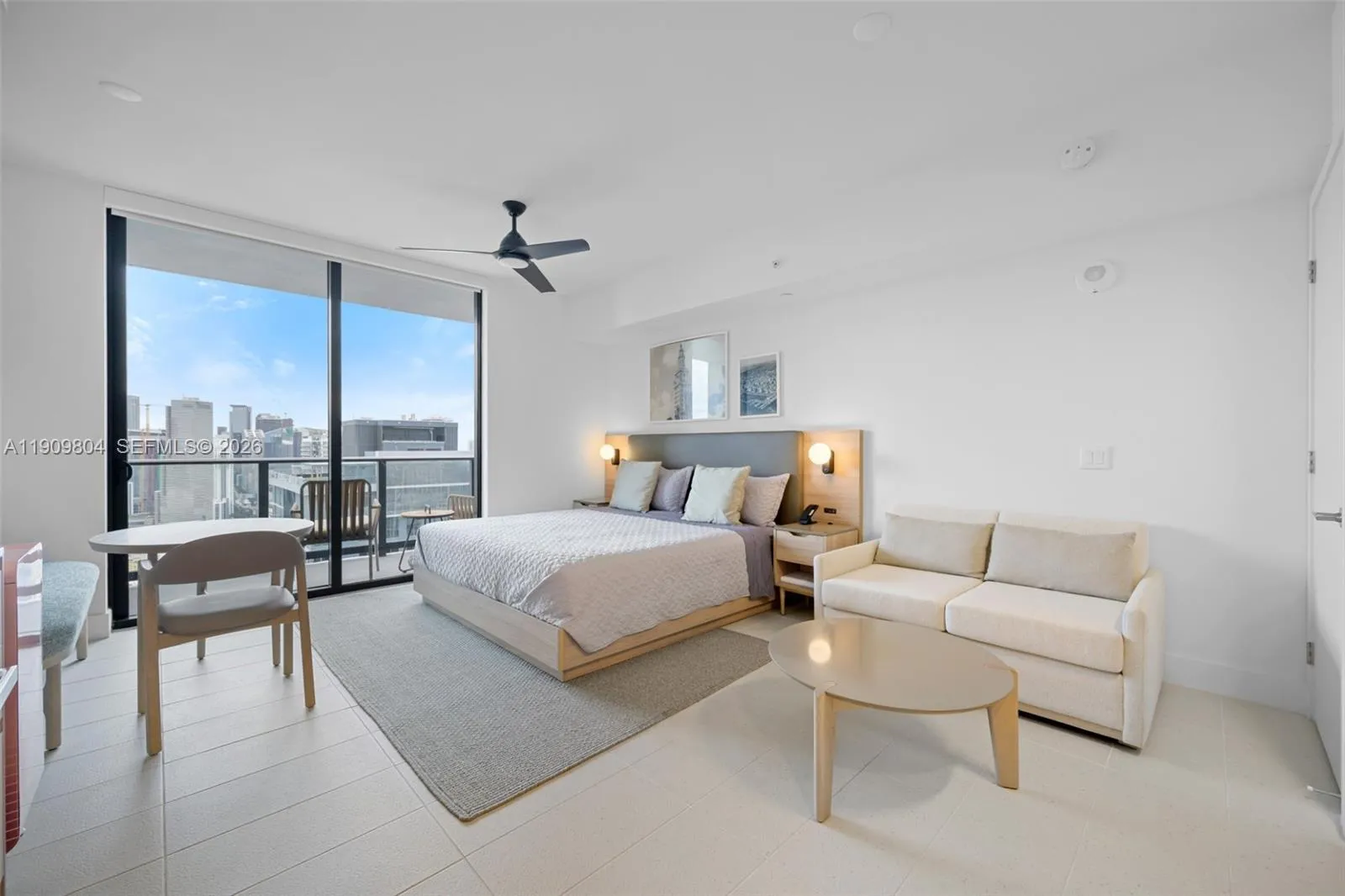 Foto de propiedad en 159 NE 6th Street 3706, Miami, FL 33132 Miami con MLS# 