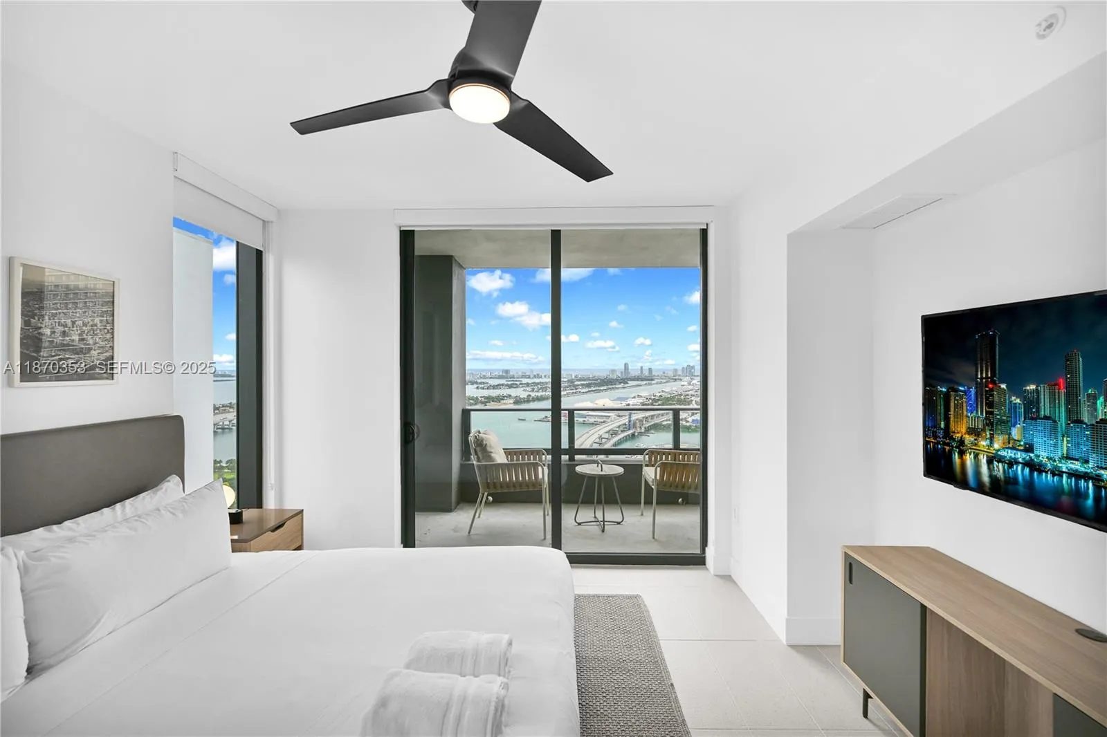 Foto de propiedad en 159 NE 6th Street 4015, Miami, FL 33132 Miami con MLS# 