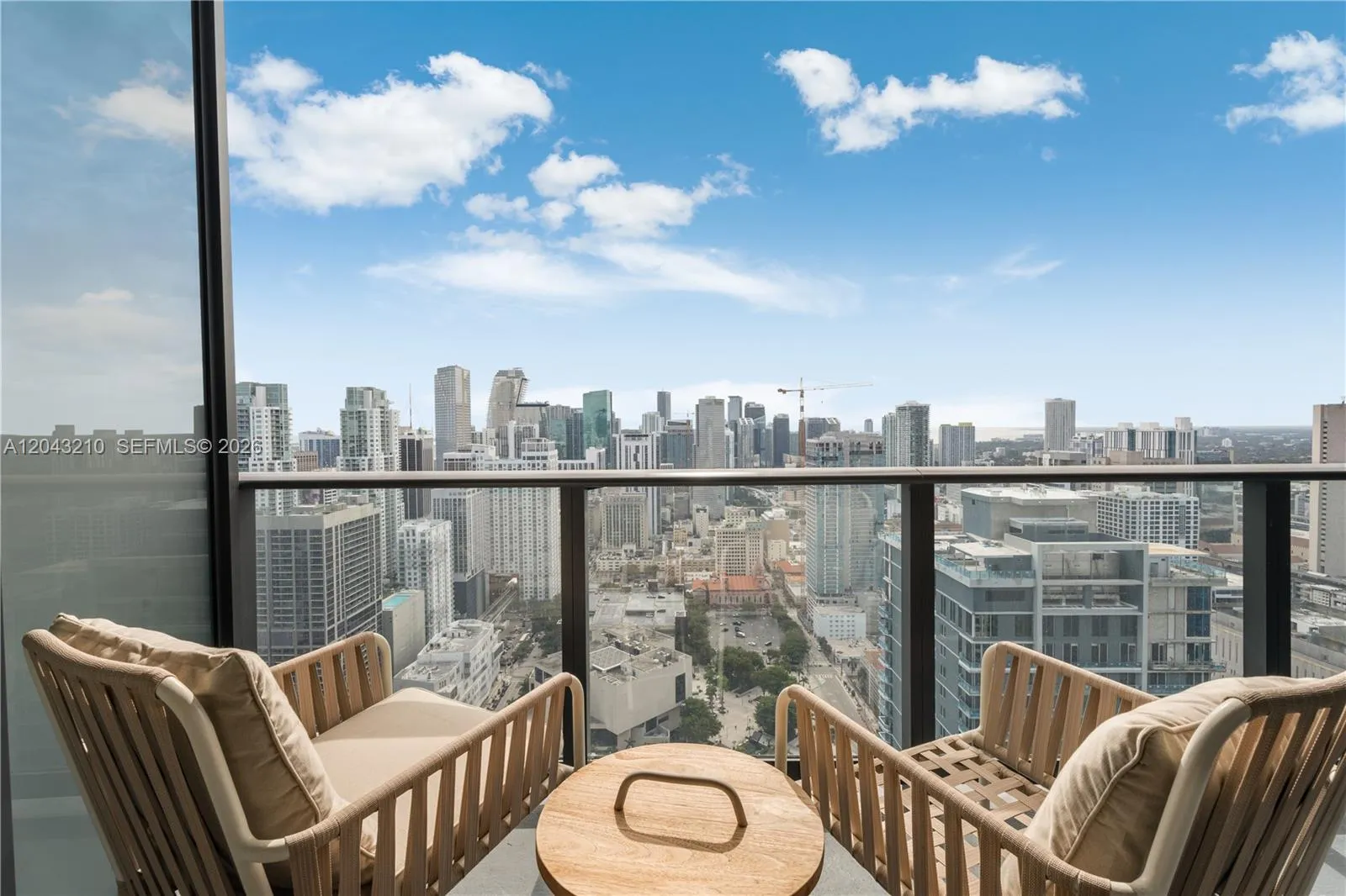 Foto de propiedad en 159 NE 6th Street 4212, Miami, FL 33132 Miami con MLS#