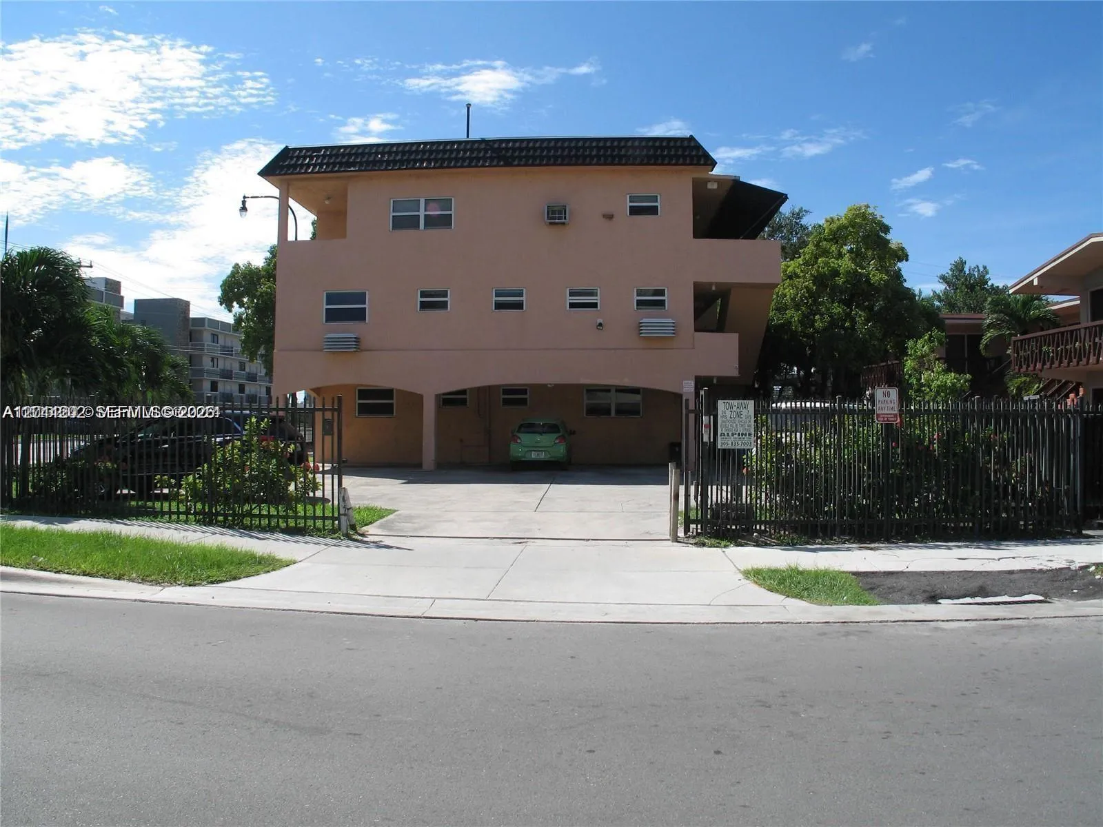 Foto de propiedad en 1590 NE 125th Terrace 1, North Miami, FL 33161 North Miami con MLS# 