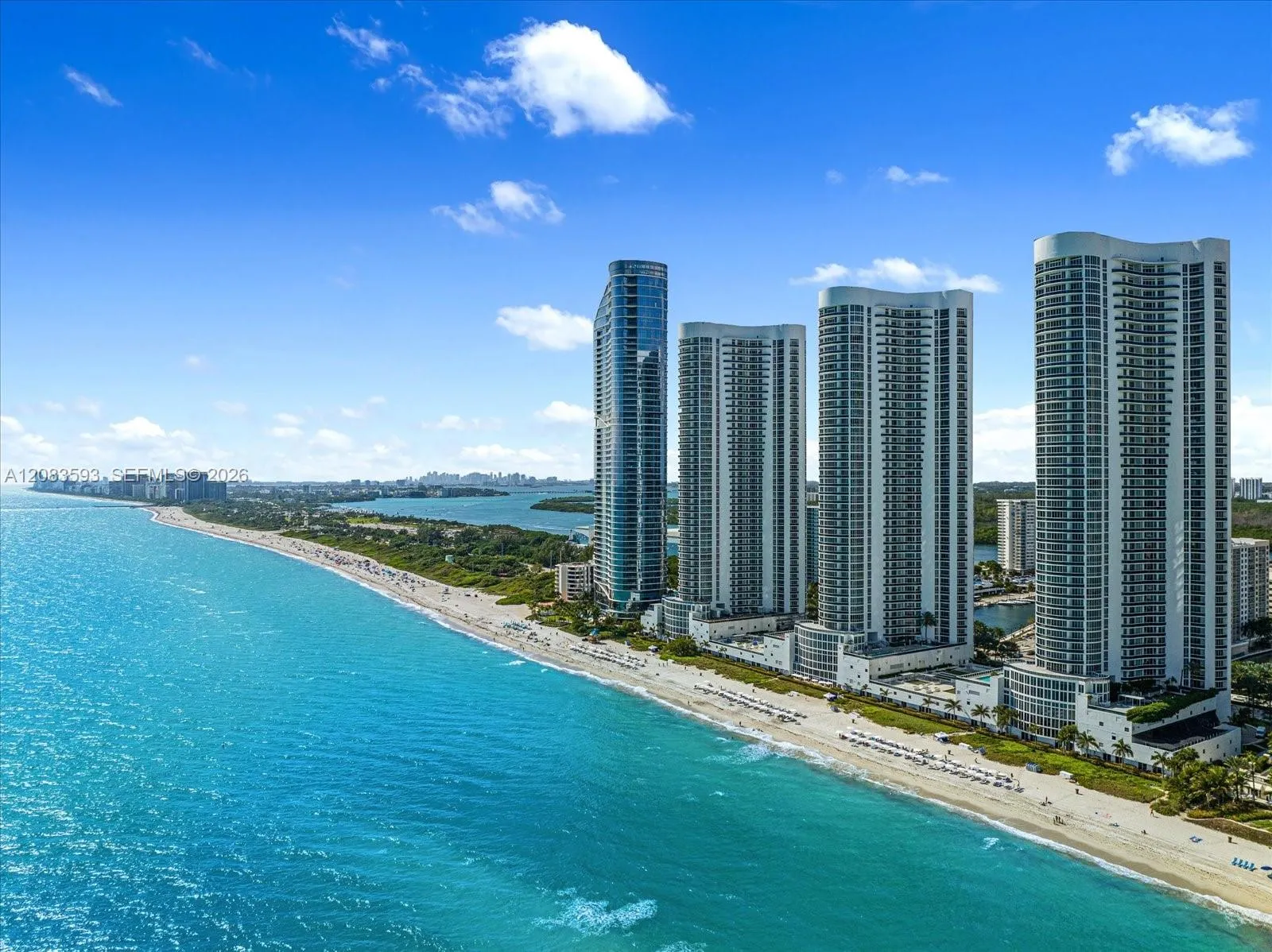 En Venta 15901 Collins Avenue 1606, Sunny Isles Beach, FL 33160, Sunny Isles Beach, FL 33160
