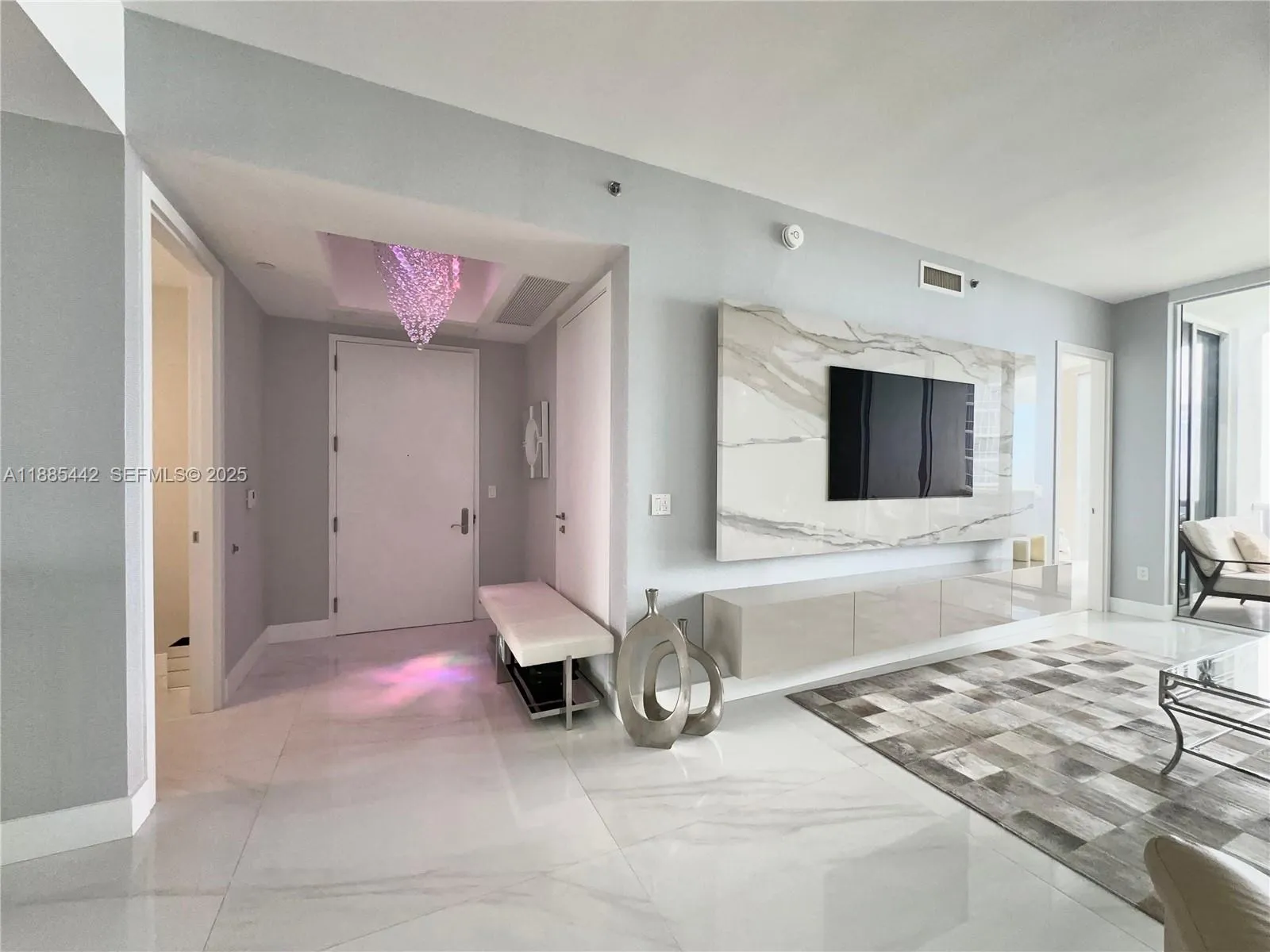 Foto de propiedad en 15901 Collins Avenue 2406, Sunny Isles Beach, FL 33160 Sunny Isles Beach con MLS# 