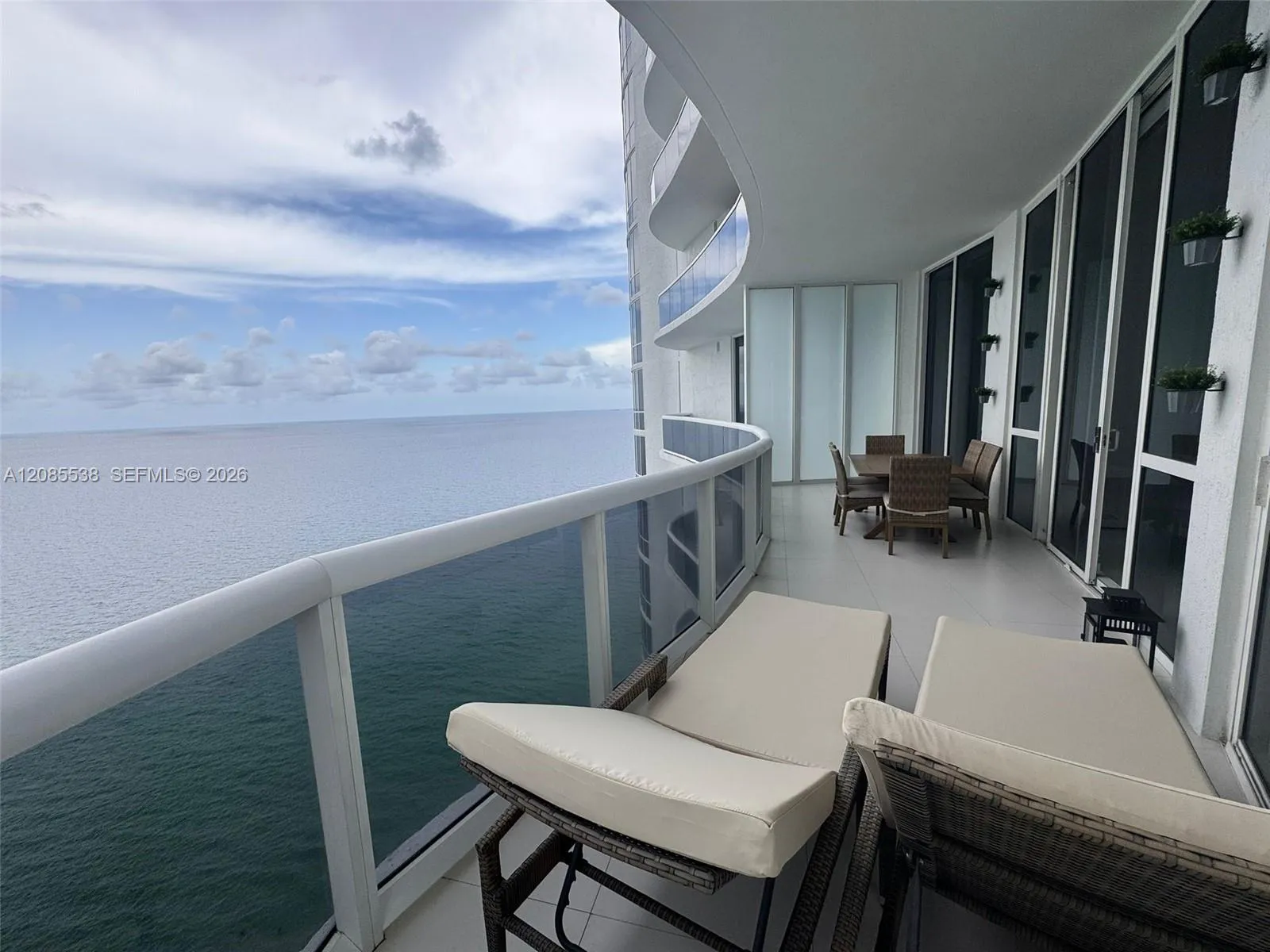 En Renta 15901 Collins Avenue 3403, Sunny Isles Beach, FL 33160, Sunny Isles Beach, FL 33160