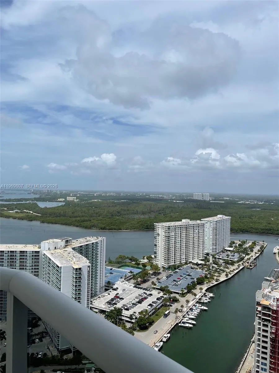 Vendido 15901 Collins Avenue 3405, Sunny Isles Beach, FL 33160, Sunny Isles Beach, FL 33160