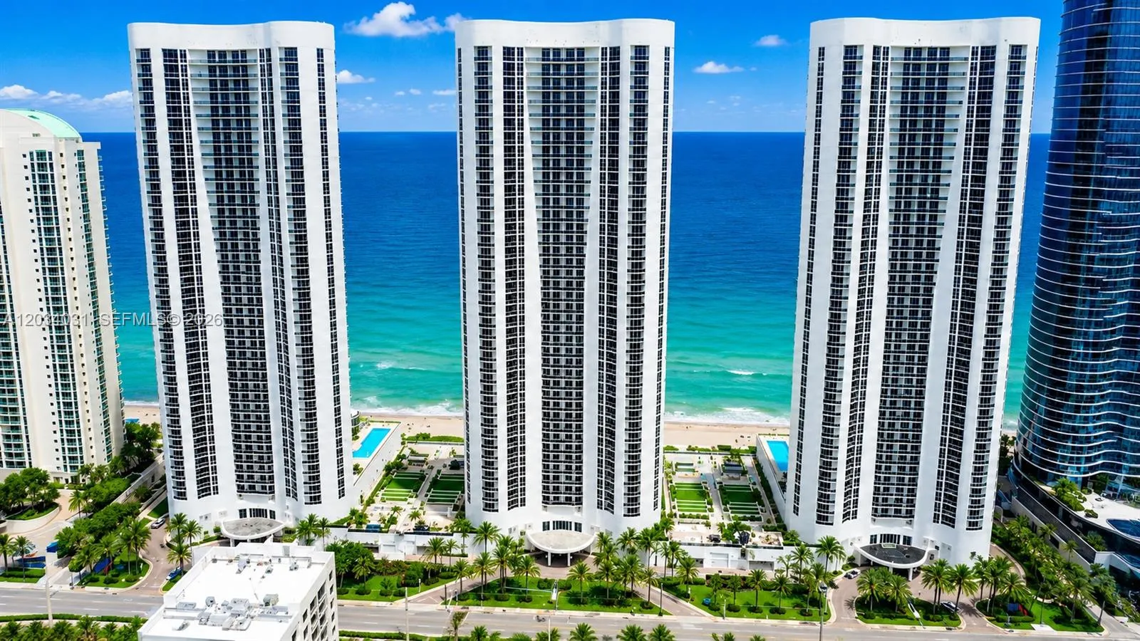 Foto de propiedad en 15901 Collins Avenue 403, Sunny Isles Beach, FL 33160 Sunny Isles Beach con MLS# 
