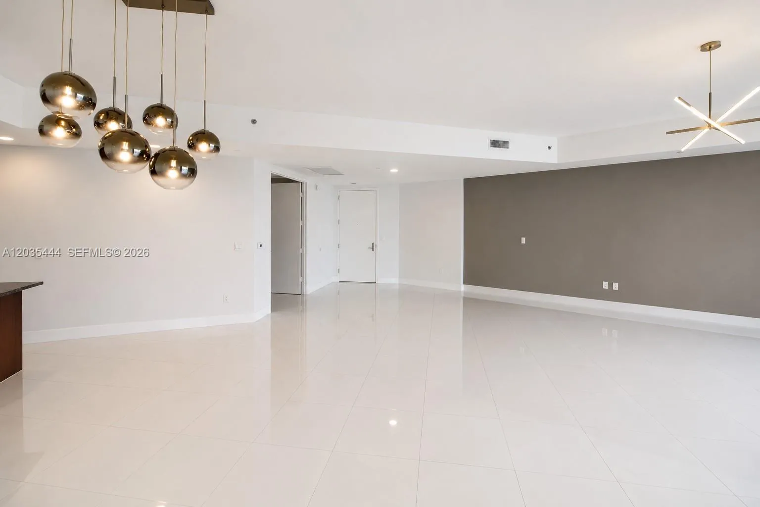 En Renta 15901 Collins Avenue 403, Sunny Isles Beach, FL 33160, Sunny Isles Beach, FL 33160