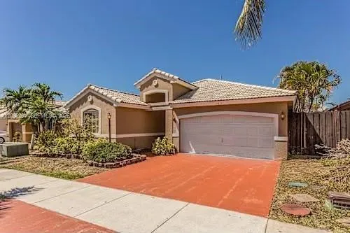 En Renta 15922 SW 82nd Street 0, Miami, FL 33193, Miami, FL 33193