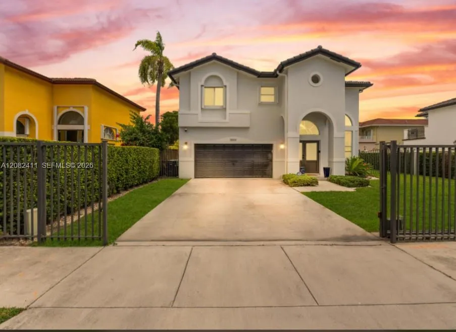 Foto de propiedad en 15931 SW 61st Lane, Miami, FL 33193 Miami con MLS# 