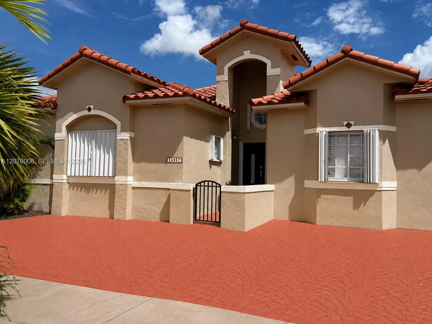 En Renta 15957 SW 54th Terrace, Miami, FL 33185, Miami, FL 33185