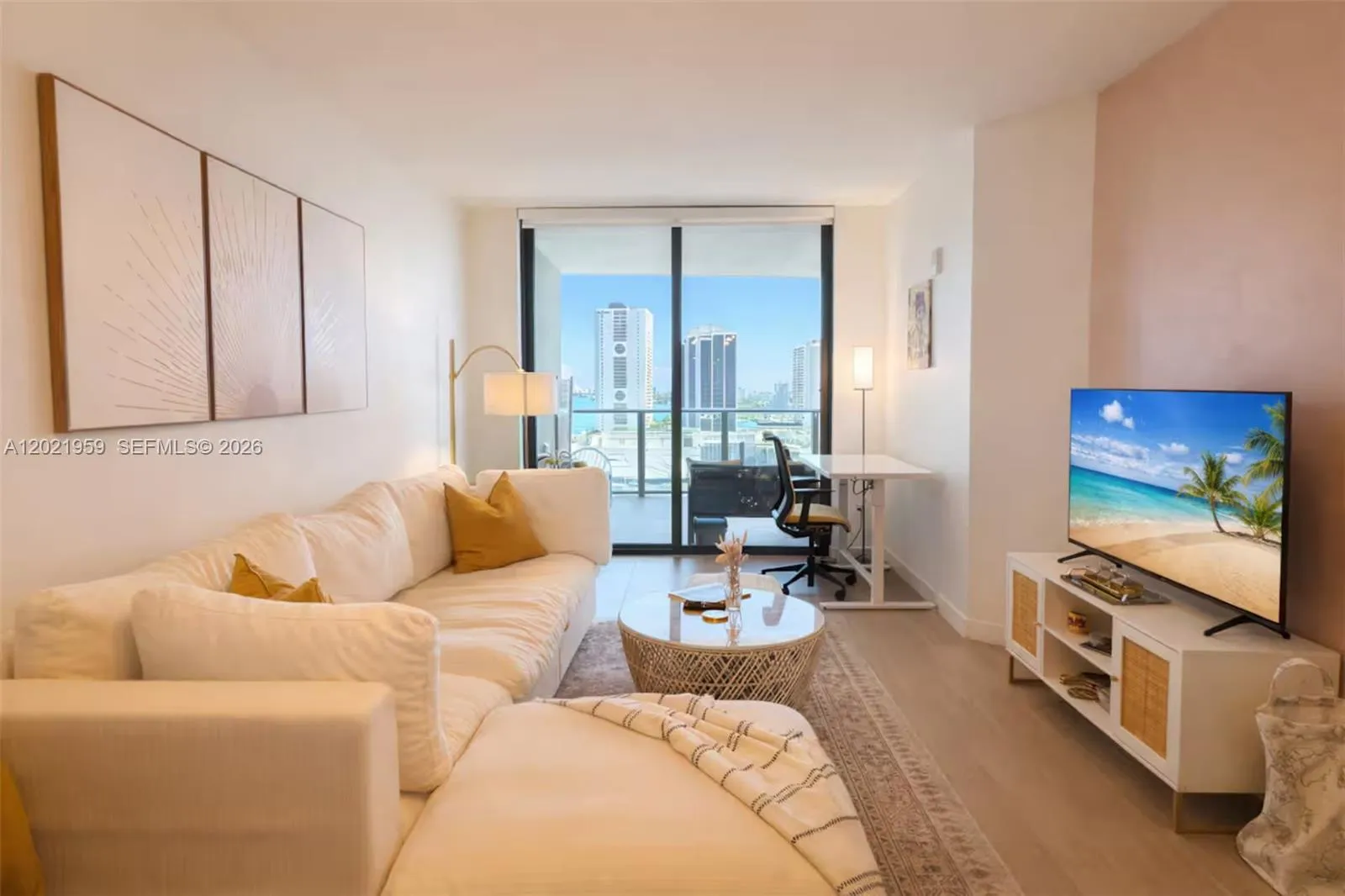 Foto de propiedad en 1600 NE 1st Avenue 1605, Miami, FL 33132 Miami con MLS#