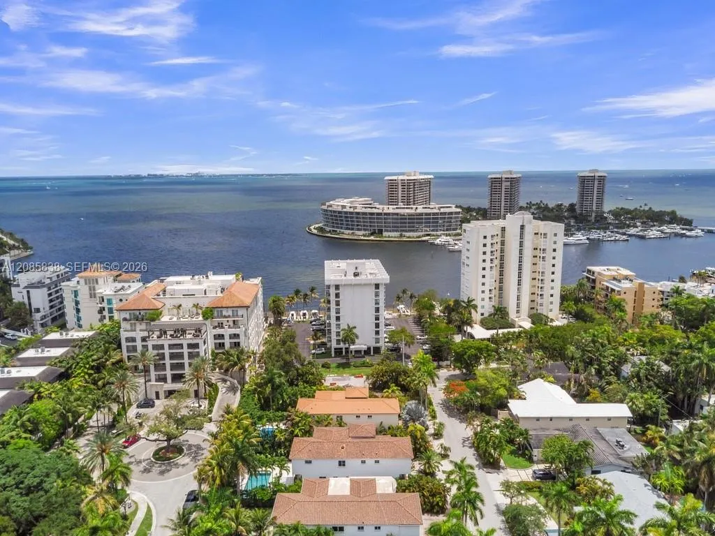 En Renta 1600 S Bayshore Lane 4C, Miami, FL 33133, Miami, FL 33133
