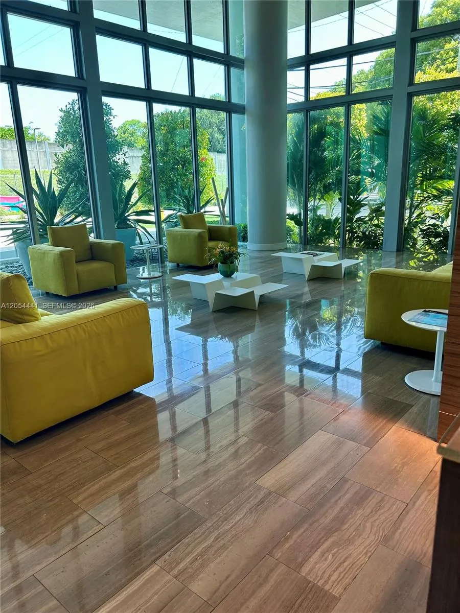 Foto de propiedad en 1600 SW 1st Avenue 812, Miami, FL 33129 Miami con MLS#
