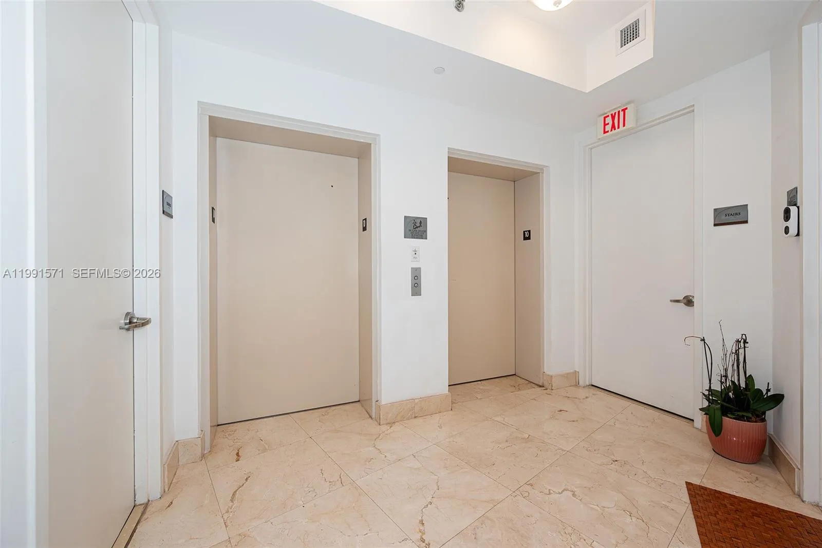 Foto de propiedad en 16001 Collins Avenue 1005, Sunny Isles Beach, FL 33160 Sunny Isles Beach con MLS# 