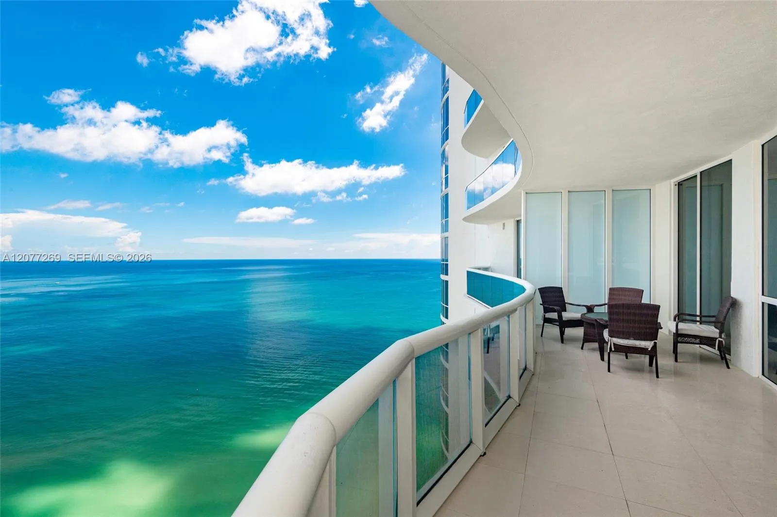 Foto de propiedad en 16001 Collins Avenue 2903, Sunny Isles Beach, FL 33160 Sunny Isles Beach con MLS# 