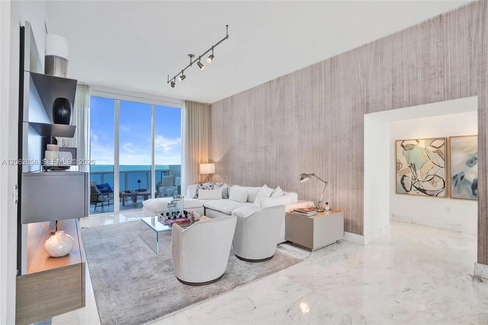 Foto de propiedad en 16001 Collins Avenue 3406, Sunny Isles Beach, FL 33160 Sunny Isles Beach con MLS# 