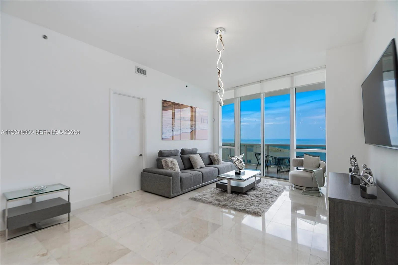Foto de propiedad en 16001 Collins Avenue 3803, Sunny Isles Beach, FL 33160 Sunny Isles Beach con MLS# 