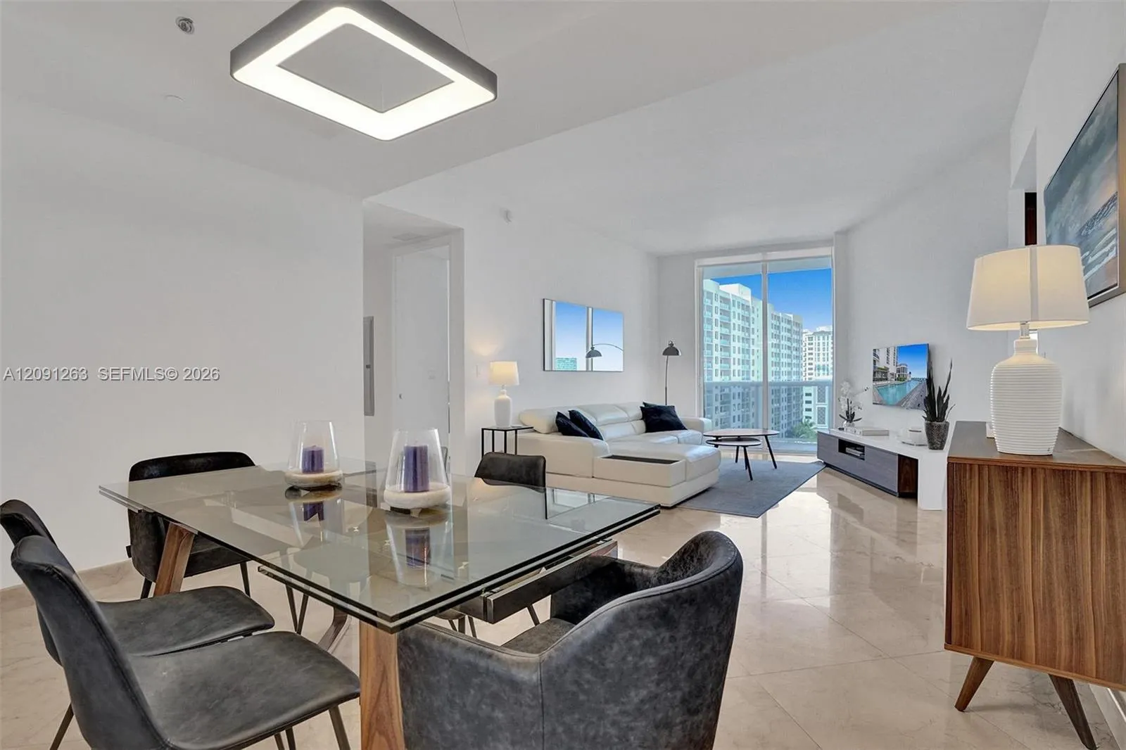 En Venta 16001 Collins Avenue 805, Sunny Isles Beach, FL 33160, Sunny Isles Beach, FL 33160