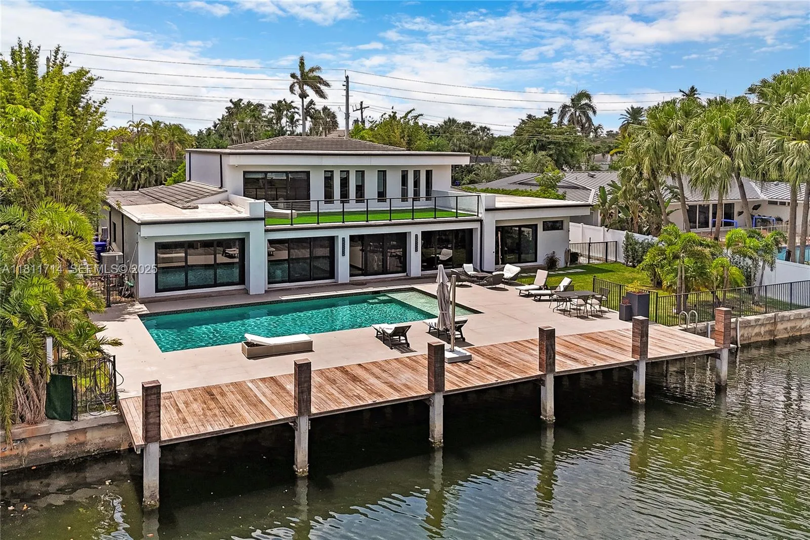 Vendido 1601 Diplomat Parkway, Hollywood, FL 33019, Hollywood, FL 33019