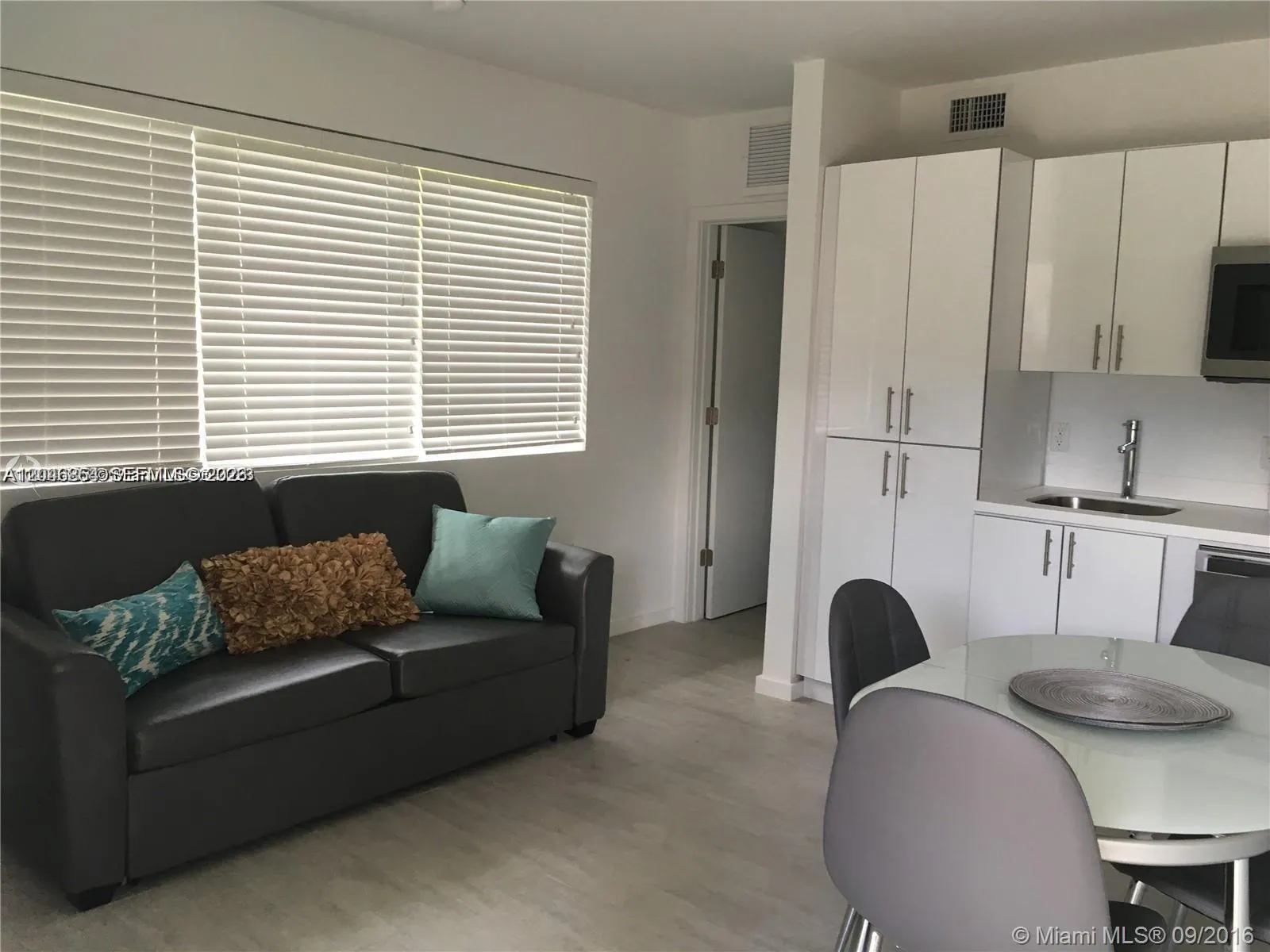 Foto de propiedad en 1601 Meridian Avenue 110, Miami Beach, FL 33139 Miami Beach con MLS# 