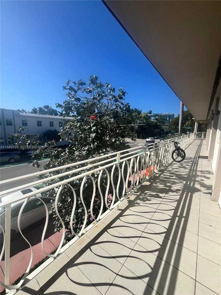 Foto de propiedad en 1601 Meridian Avenue 203, Miami Beach, FL 33139 Miami Beach con MLS# 