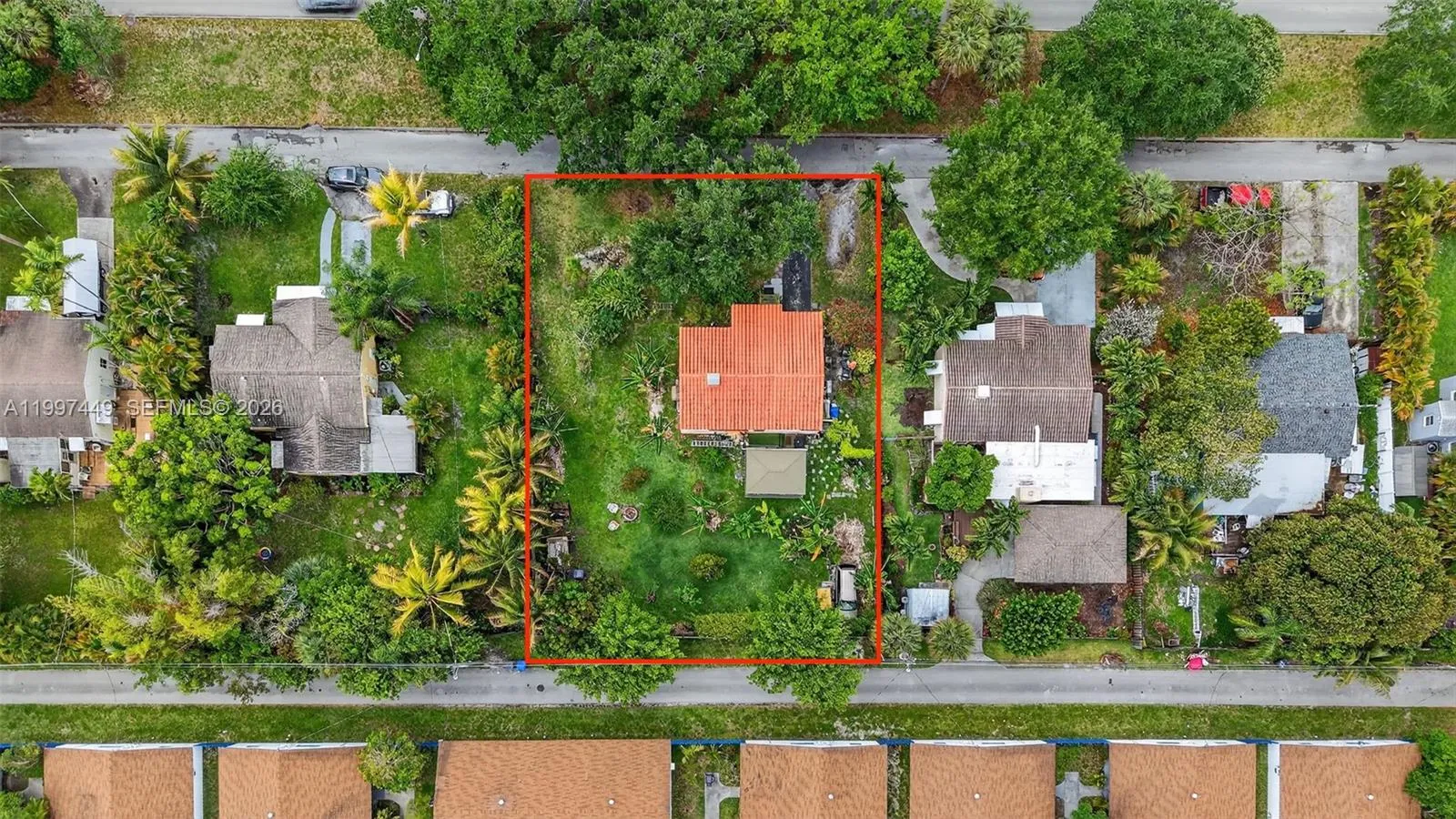 Foto de propiedad en 1601 N 16th Court, Hollywood, FL 33020 Hollywood con MLS# 