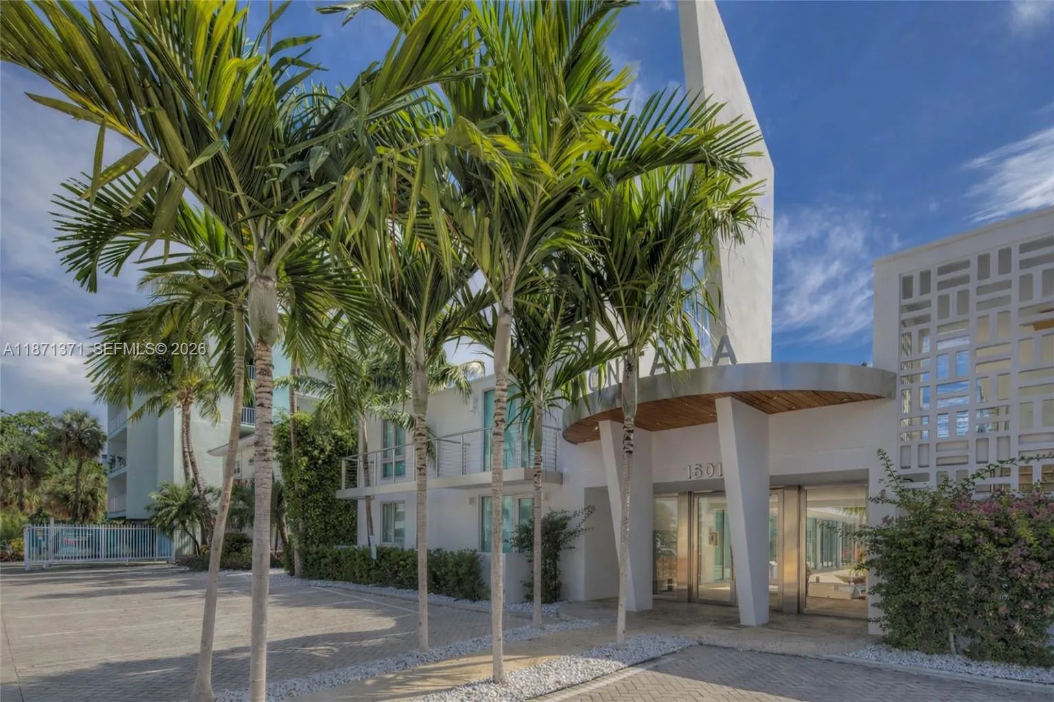 Foto de propiedad en 1601 West Avenue 210, Miami Beach, FL 33139 Miami Beach con MLS# 
