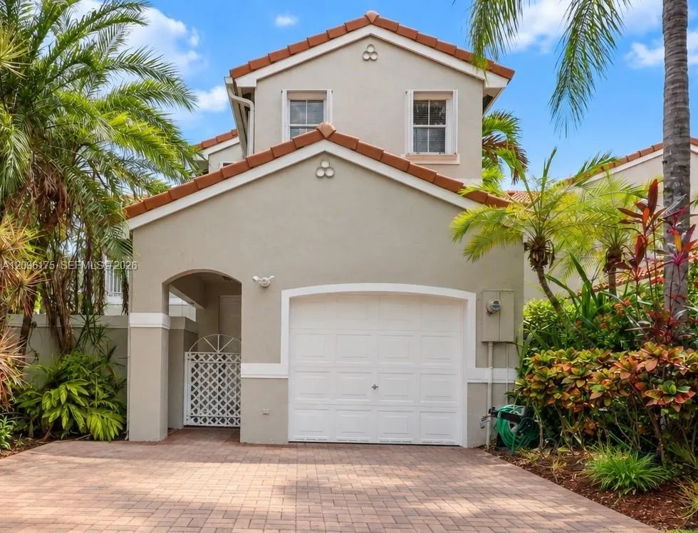 En Venta 1601 Yellowheart Way, Hollywood, FL 33019, Hollywood, FL 33019