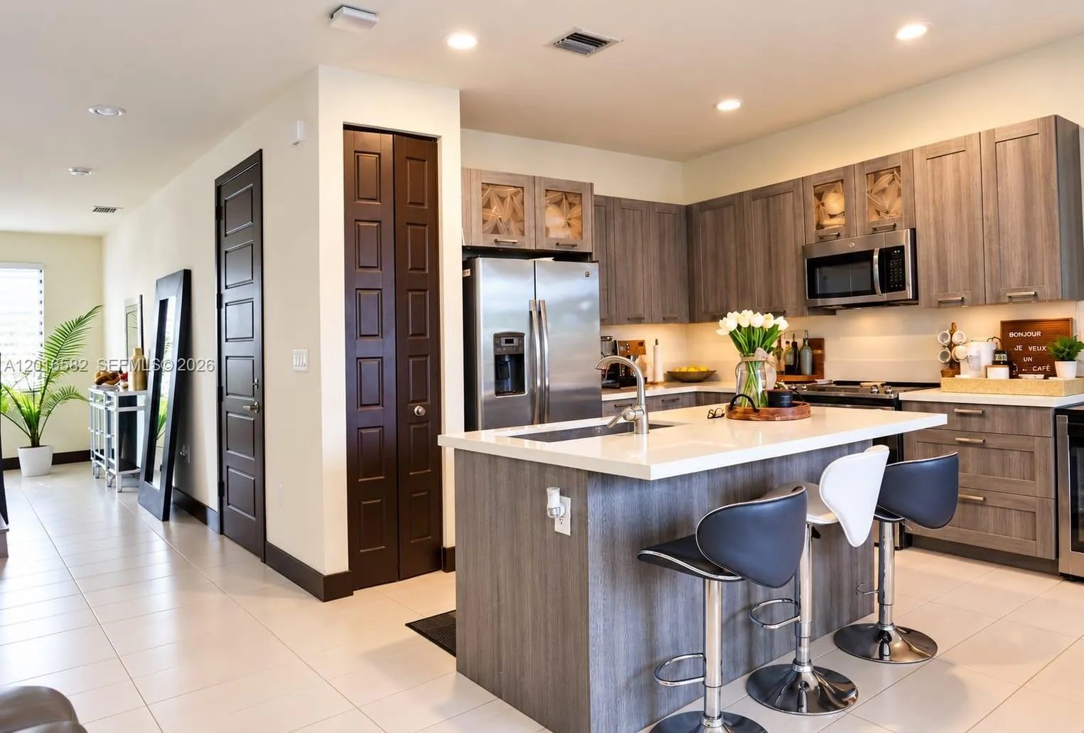 En Venta 16012 NW 91st Court, Miami Lakes, FL 33018, Miami Lakes, FL 33018