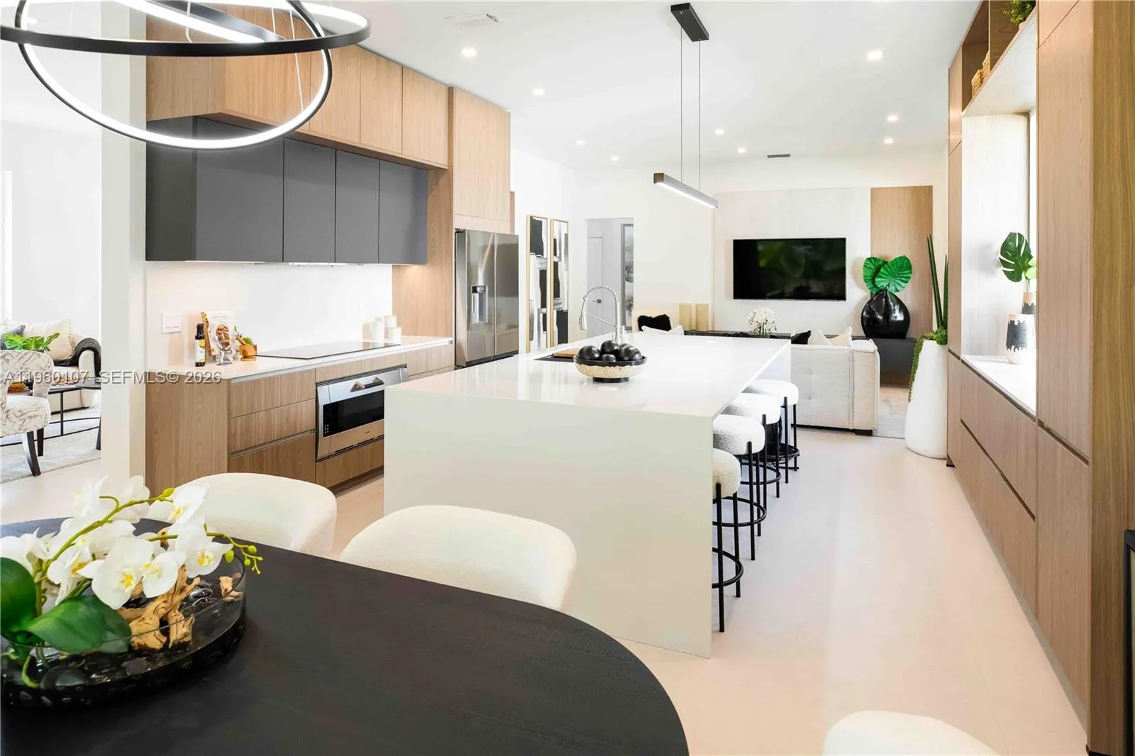 Foto de propiedad en 16012 Opal Creek Drive, Weston, FL 33331 Weston con MLS# 