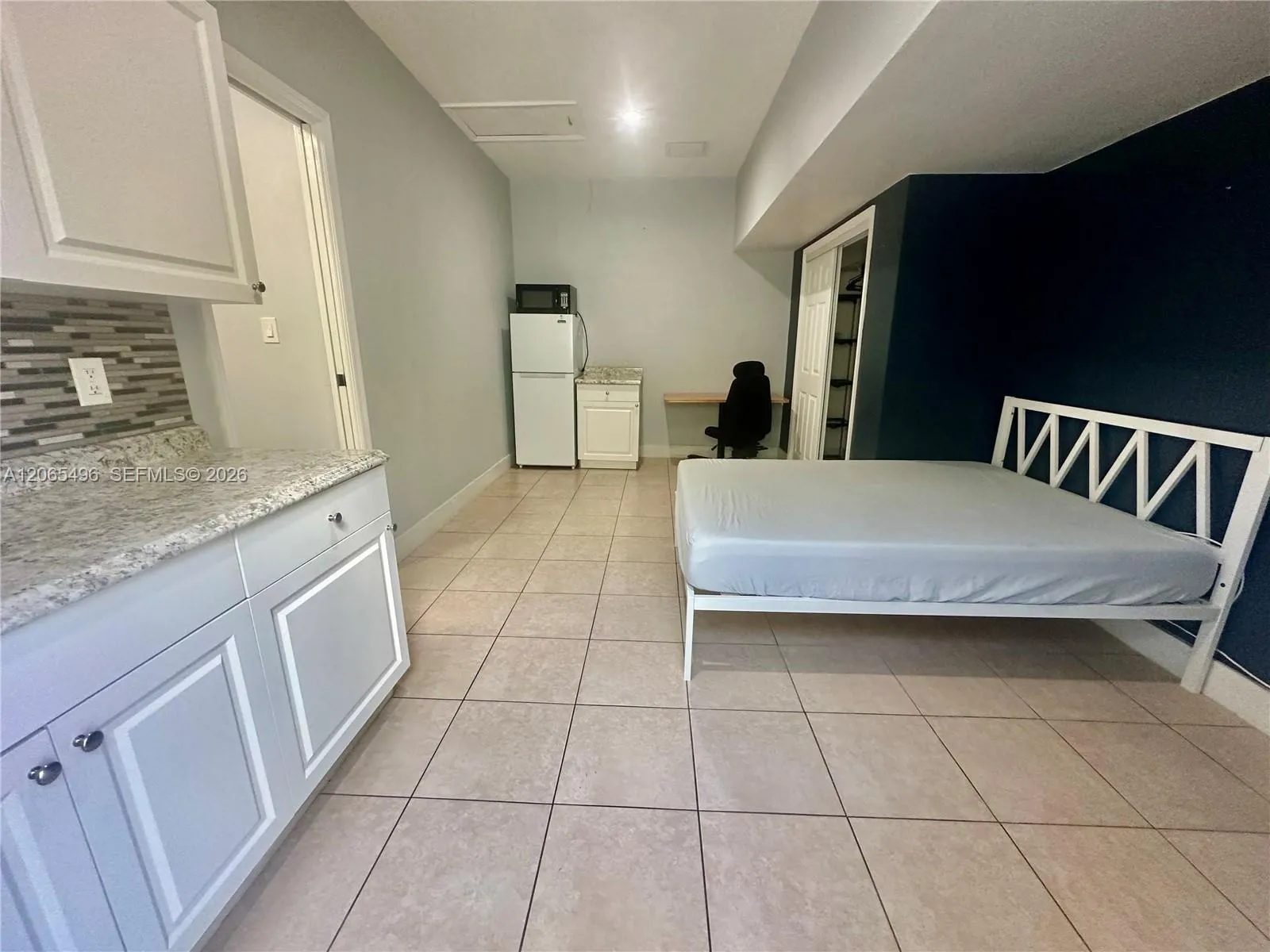 En Renta 16025 SW 53rd Terrace Efficiency, Miami, FL 33185, Miami, FL 33185