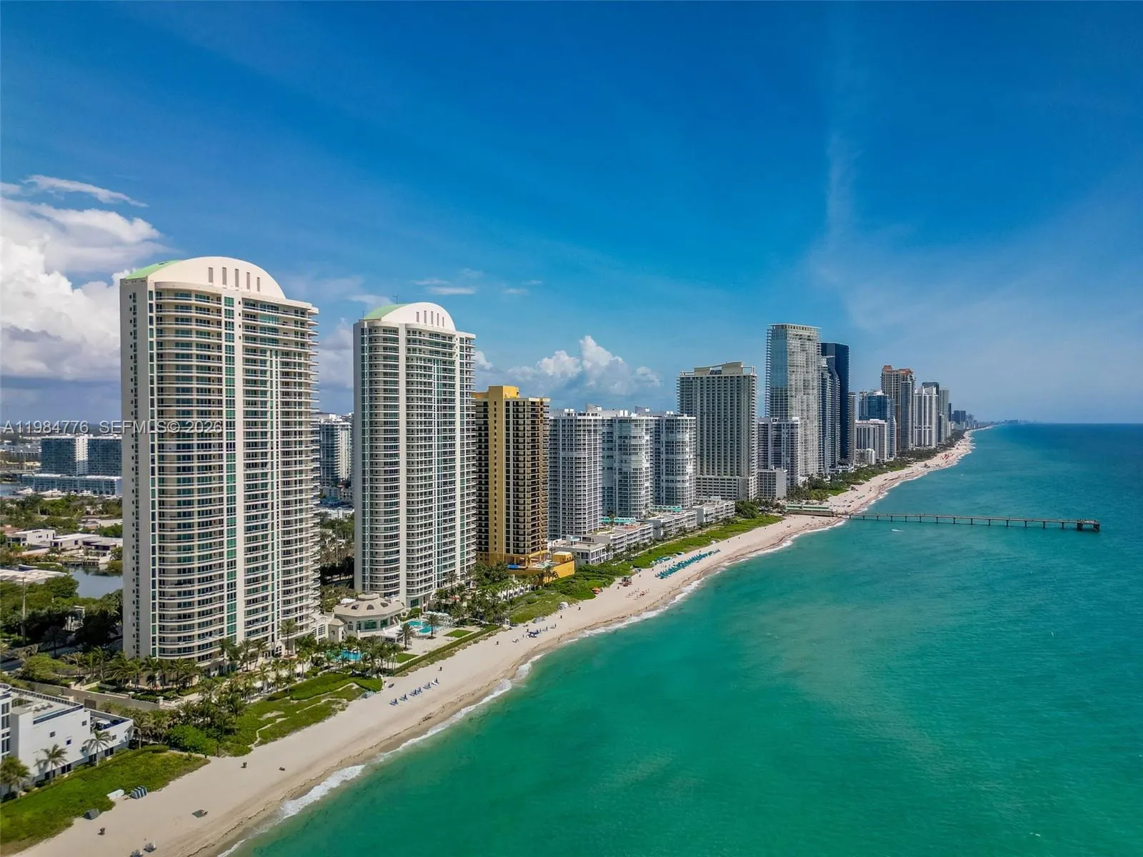Alquilada 16047 Collins Avenue 1604, Sunny Isles Beach, FL 33160, Sunny Isles Beach, FL 33160