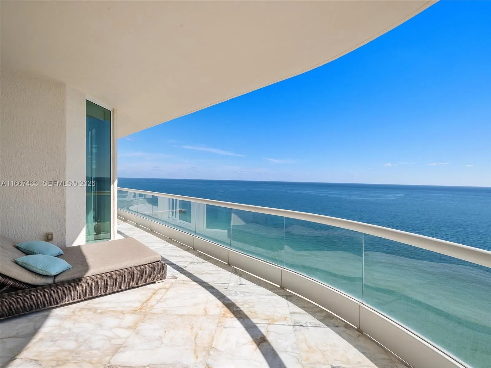 Foto de propiedad en 16047 Collins Avenue 2602, Sunny Isles Beach, FL 33160 Sunny Isles Beach con MLS# 