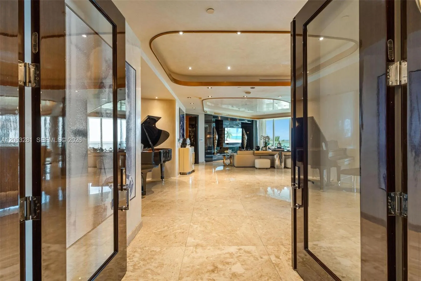 Foto de propiedad en 16047 Collins Avenue 603, Sunny Isles Beach, FL 33160 Sunny Isles Beach con MLS# 