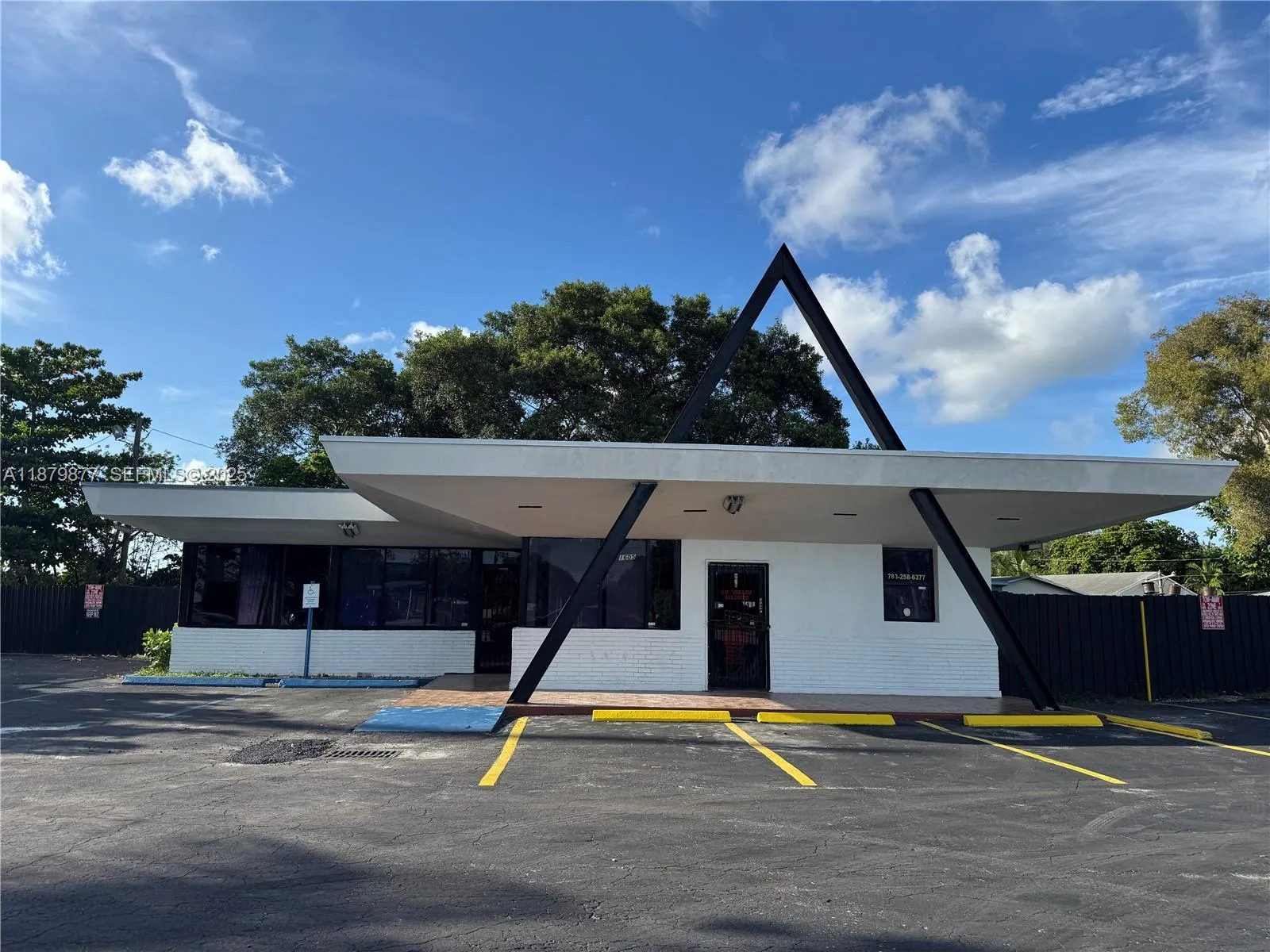 En Renta 1605 NW 95th Street, Miami, FL 33147, Miami, FL 33147