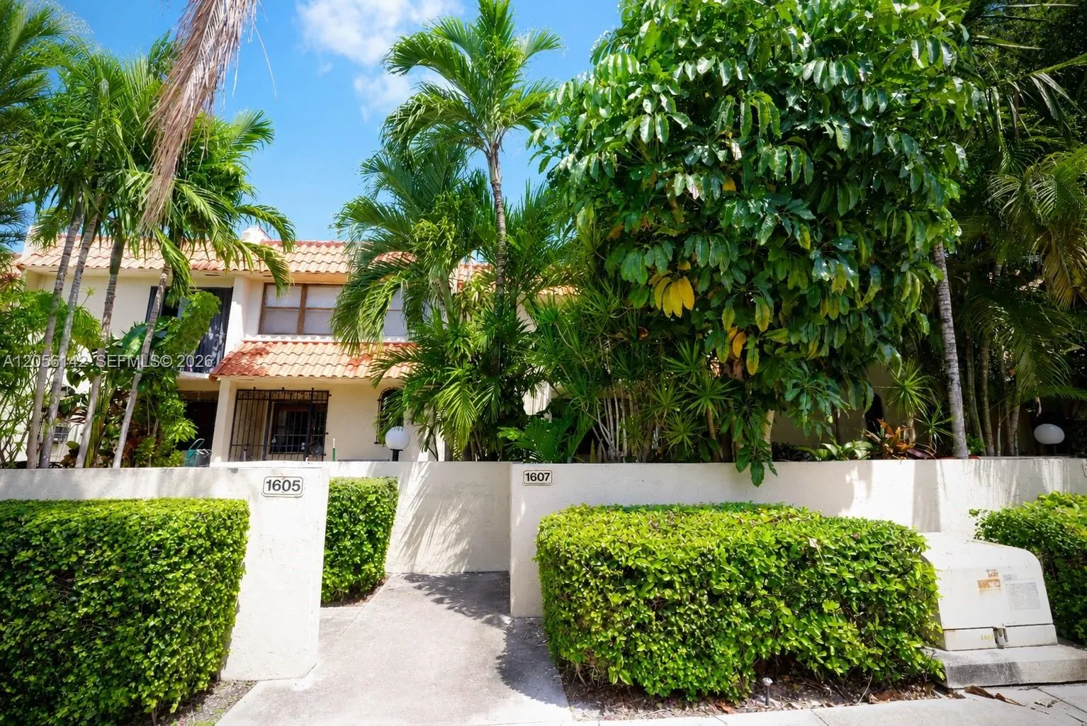 Foto de propiedad en 1607 NE 105th Street 3-7, Miami Shores, FL 33138 Miami Shores con MLS# 