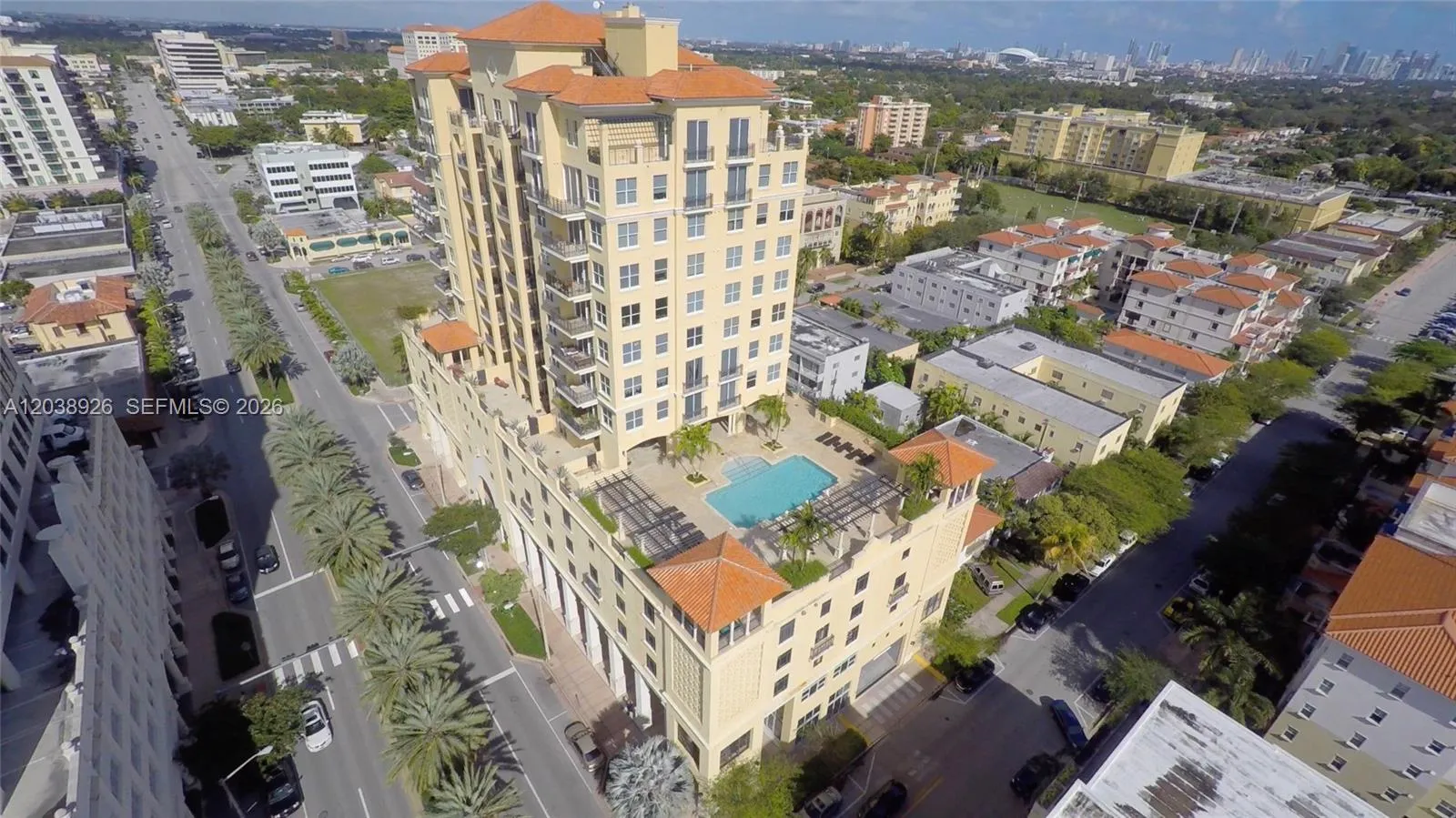 Foto de propiedad en 1607 Ponce De Leon Boulevard 201, Coral Gables, FL 33134 Coral Gables con MLS# 
