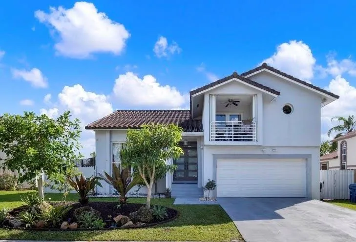 Foto de propiedad en 16070 SW 89th Ave Road, Palmetto Bay, FL 33157 Palmetto Bay con MLS# 